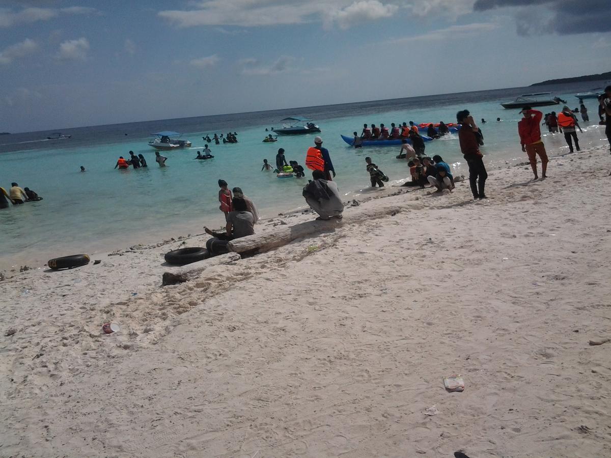Penginapan Asidik Bira Exterior foto